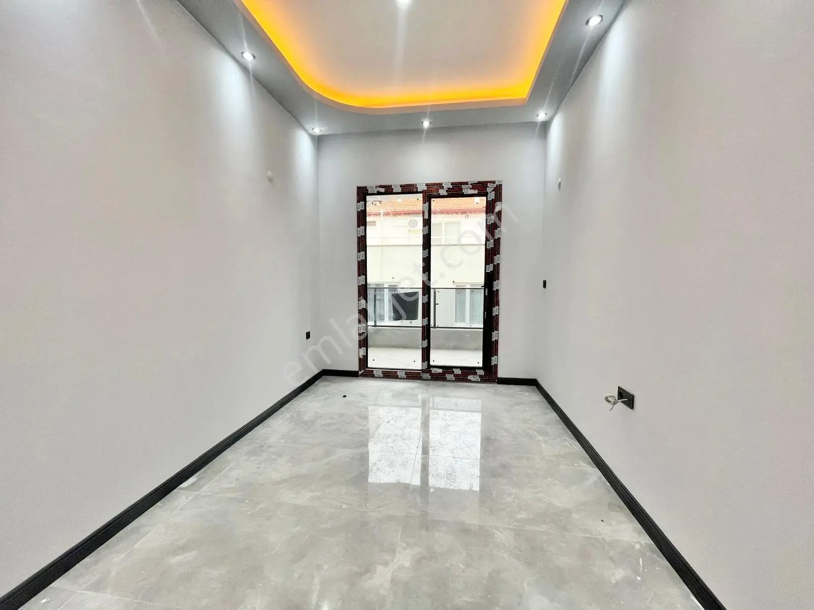 ꧁ay Emlaktan꧂tuzcumuratta Muhteşem Konumlu Arakat Ön Cephe Satılık 2+1 Lüx Daire - Görsel 24