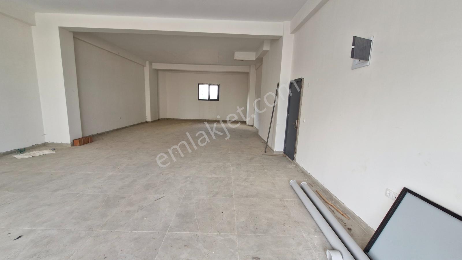 Ulucak Şahin Tepesinde 160m² Ana Cadde Üzeri Satılık Dükkan - Görsel 4