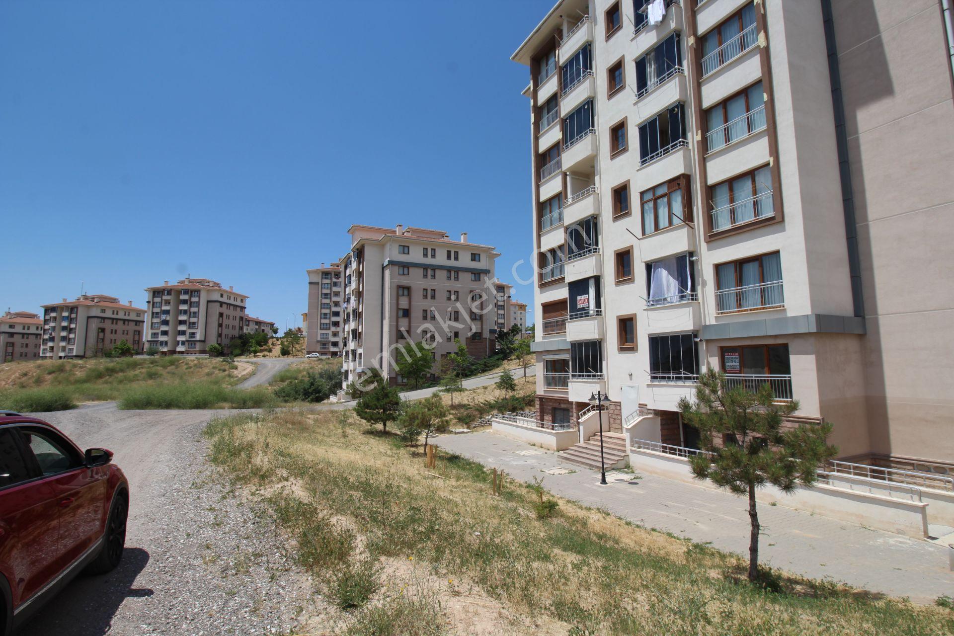 Aksaray Cumhuriyet Mahallesinde 8. Etapda Kiralık Sıfır Ayarında 2+1 Daire - Görsel 3