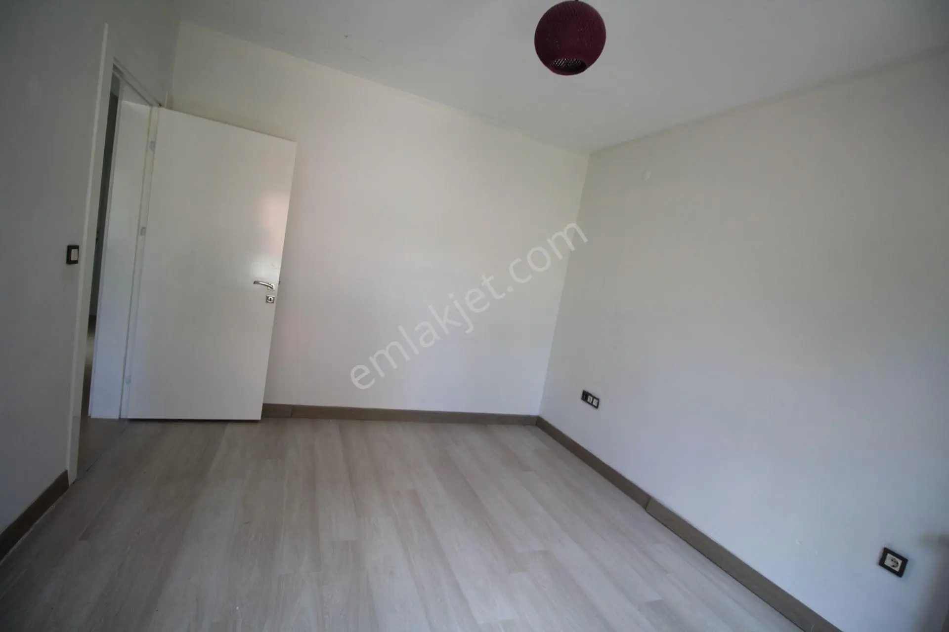 Aksaray Cumhuriyet Mahallesinde 8. Etapda Kiralık Sıfır Ayarında 2+1 Daire - Görsel 20