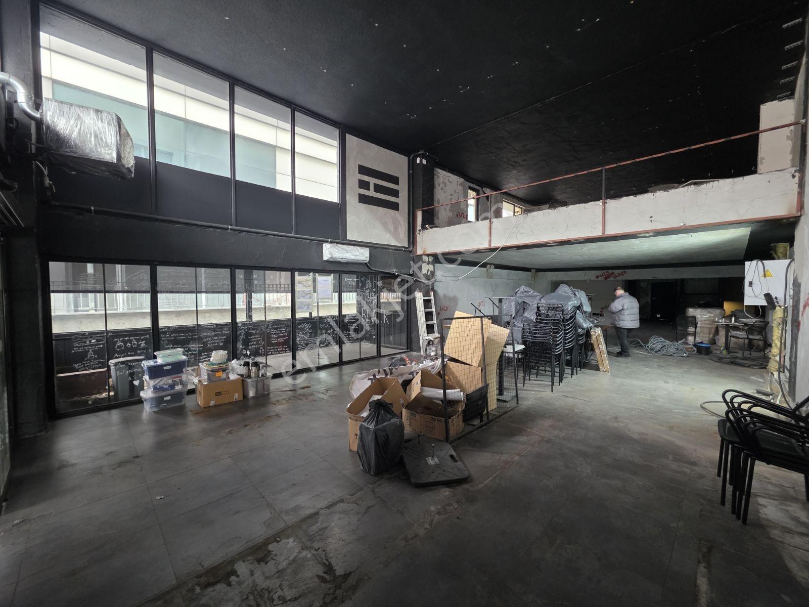 Alemdağ Caddesinde Medipol Hastanesi Yanı 400 M2 Dükkan - Görsel 17