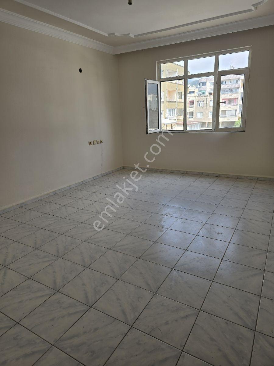 Sönmez Gayrimenkul`den Çarşı Merkezinde 3+1 Kiralık Daire