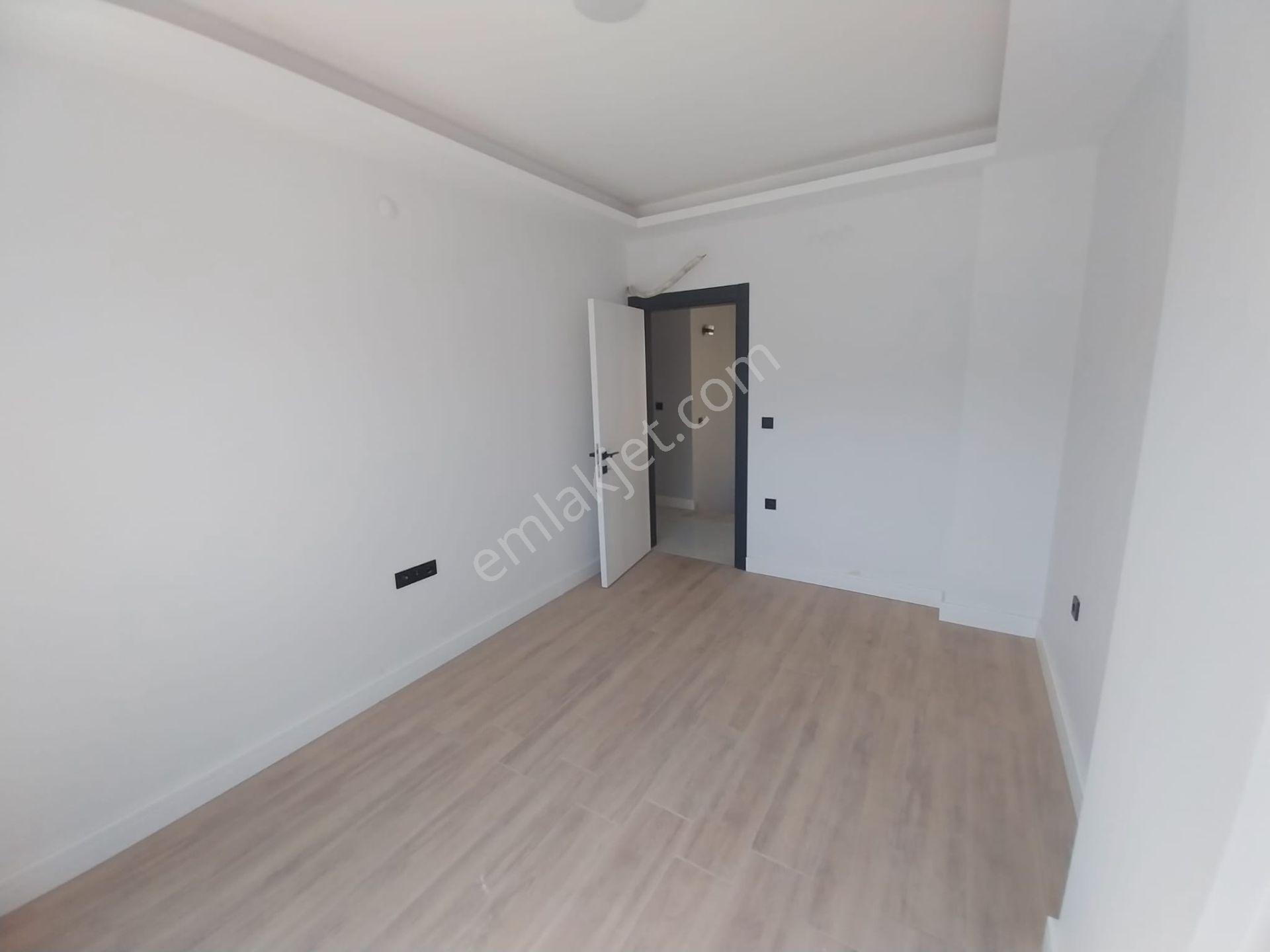 Güzelbahçe Mustafa Kemal Paşa'da Tam Müstakil Kiralık Lüks Villa - Görsel 19