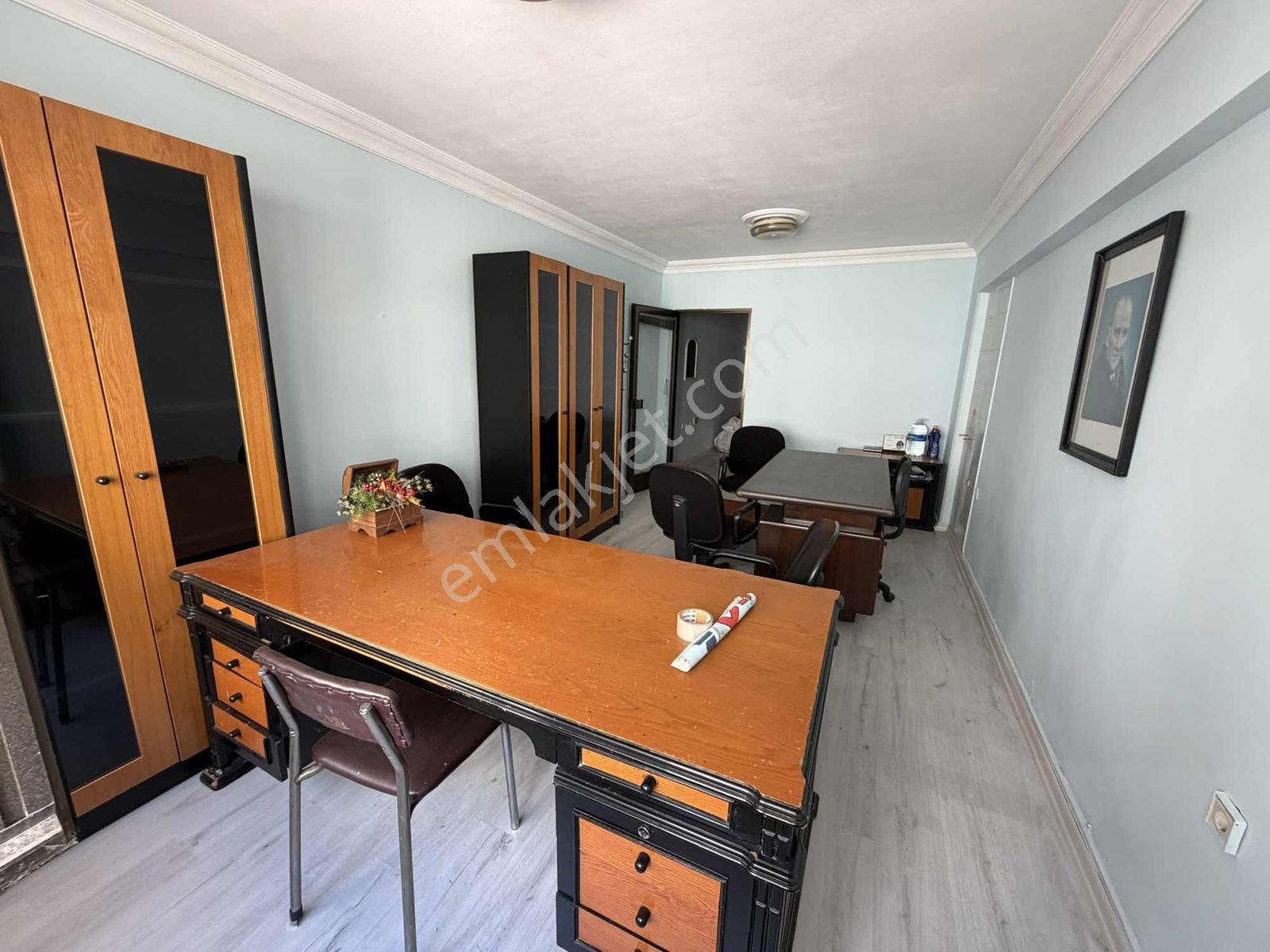Uluyol'da Banuşoğlu İş Merkezin'de Kiralık 1+1 Ofis - Görsel 5