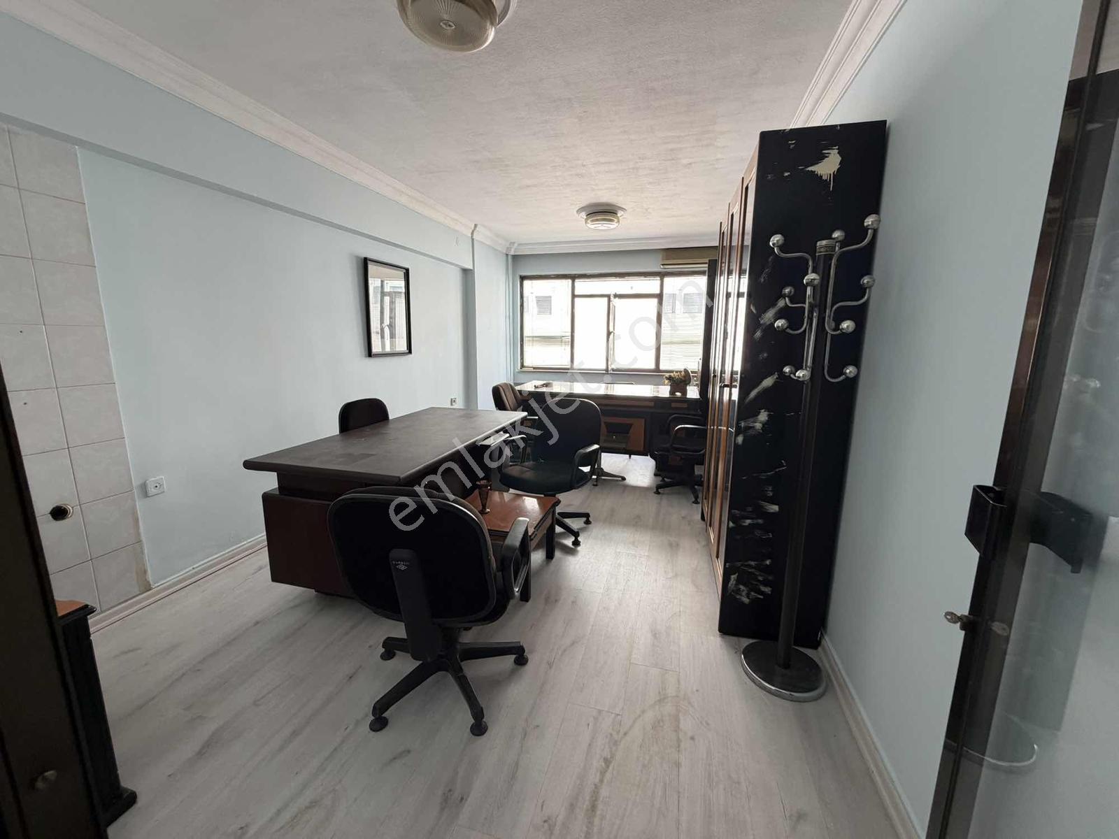 Uluyol'da Banuşoğlu İş Merkezin'de Kiralık 1+1 Ofis - Görsel 15