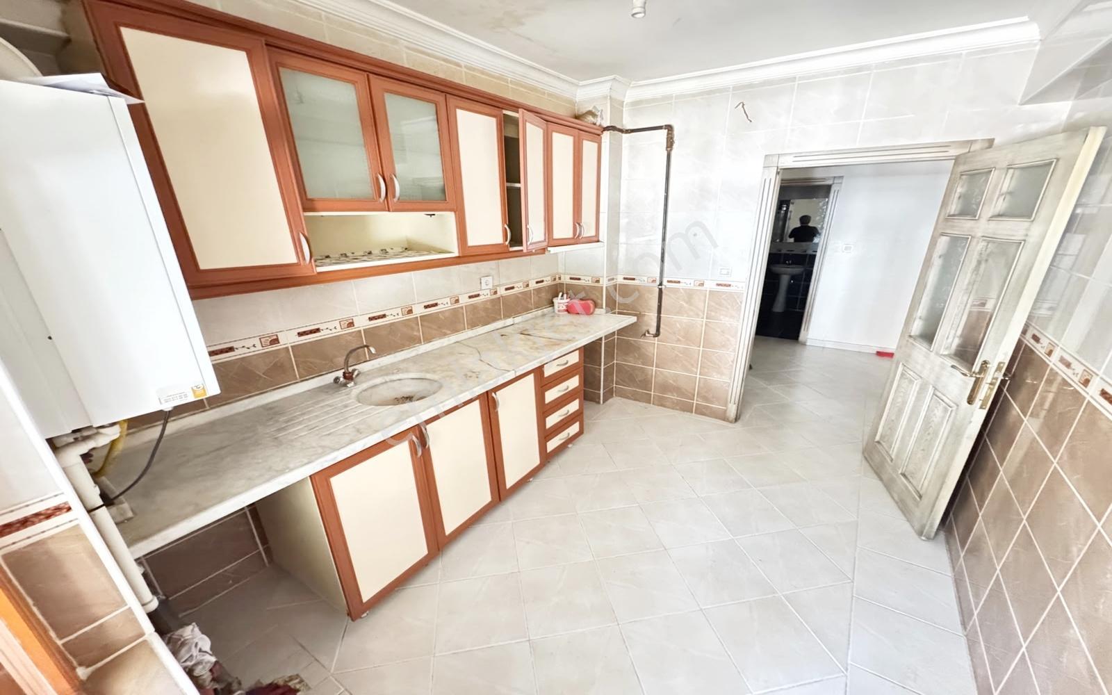 Esertepe Şinasi İlkokulu Karşısı Kat Konumunda Geniş 3+1 Daire - Görsel 19