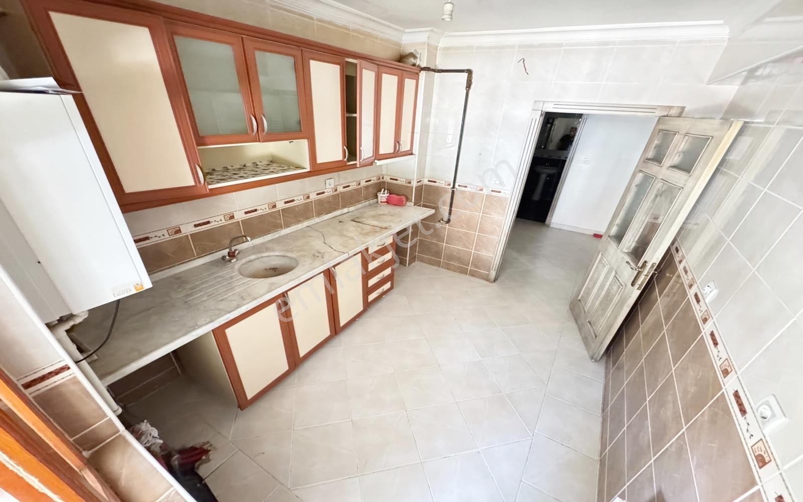 Esertepe Şinasi İlkokulu Karşısı Kat Konumunda Geniş 3+1 Daire - Görsel 18