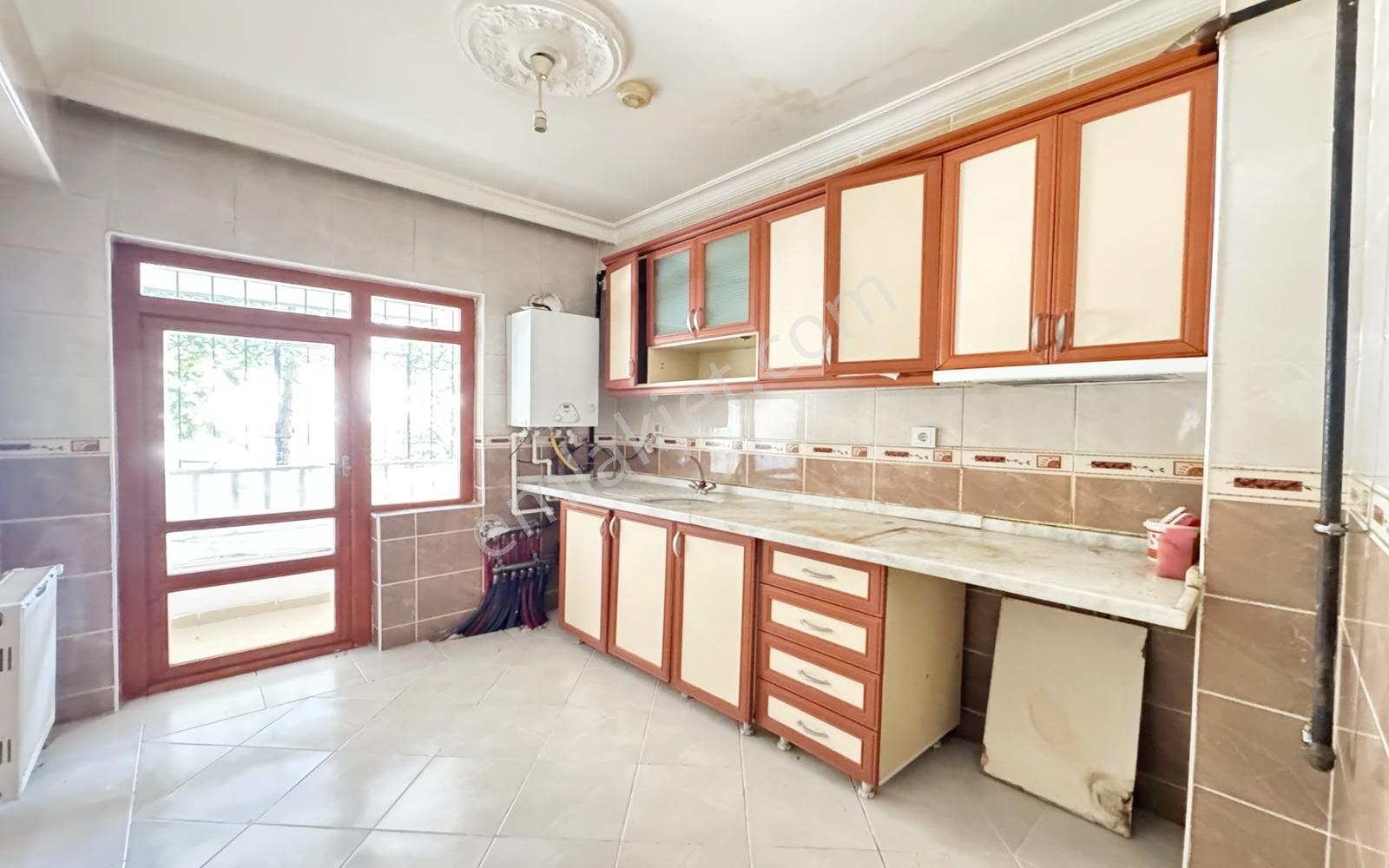 Esertepe Şinasi İlkokulu Karşısı Kat Konumunda Geniş 3+1 Daire - Görsel 11