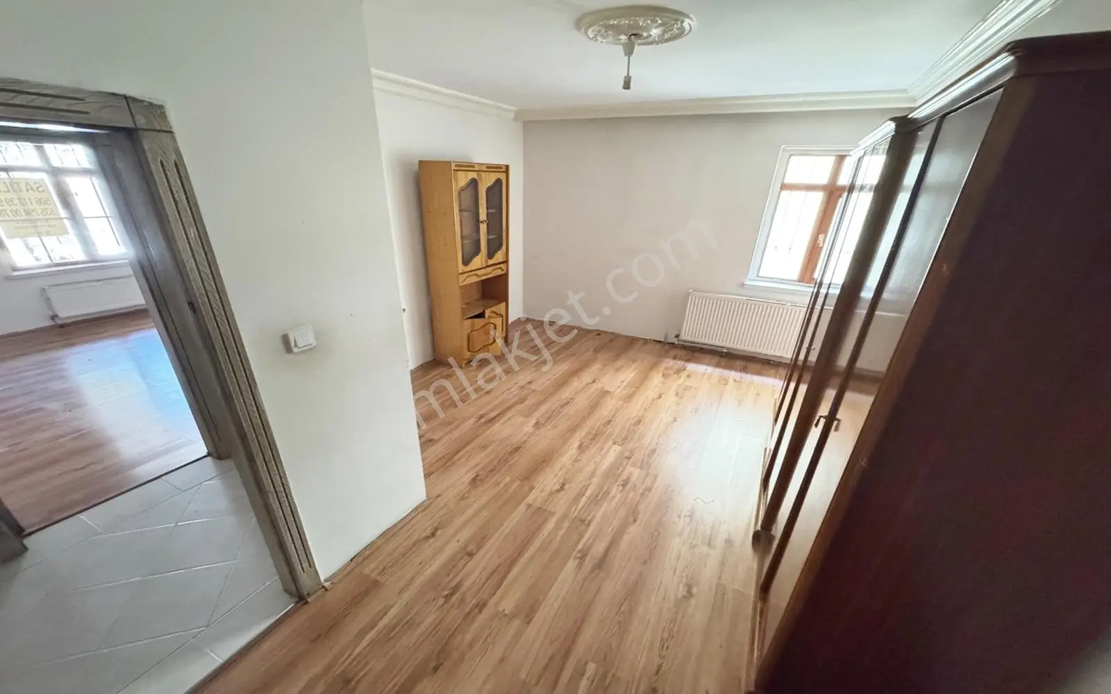 Esertepe Şinasi İlkokulu Karşısı Kat Konumunda Geniş 3+1 Daire - Görsel 3
