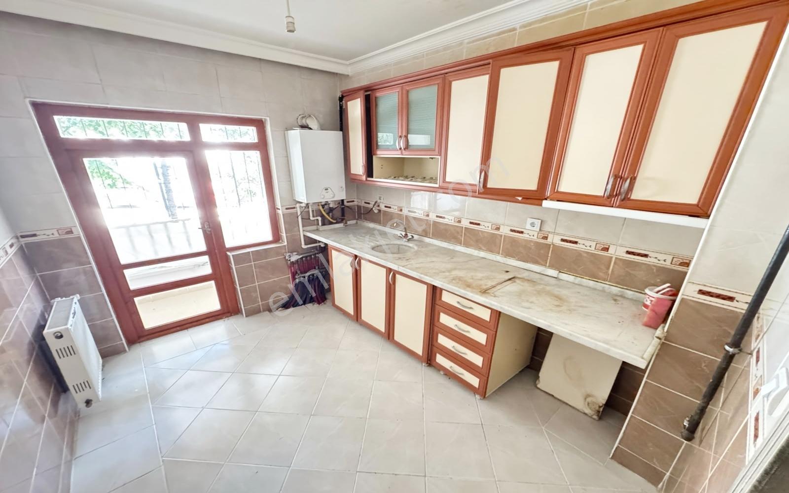 Esertepe Şinasi İlkokulu Karşısı Kat Konumunda Geniş 3+1 Daire - Görsel 10