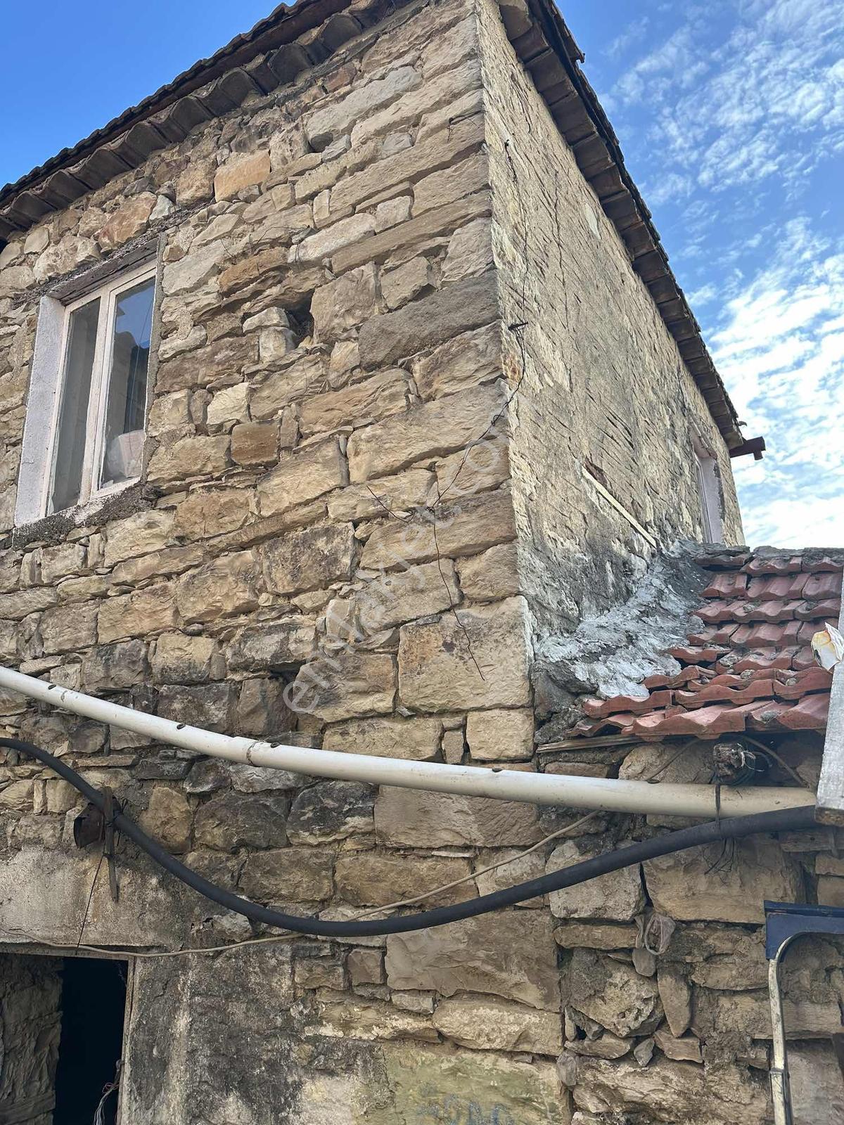 Urla Kuşçular Merkez De Satılık Taş Ev - Görsel 6