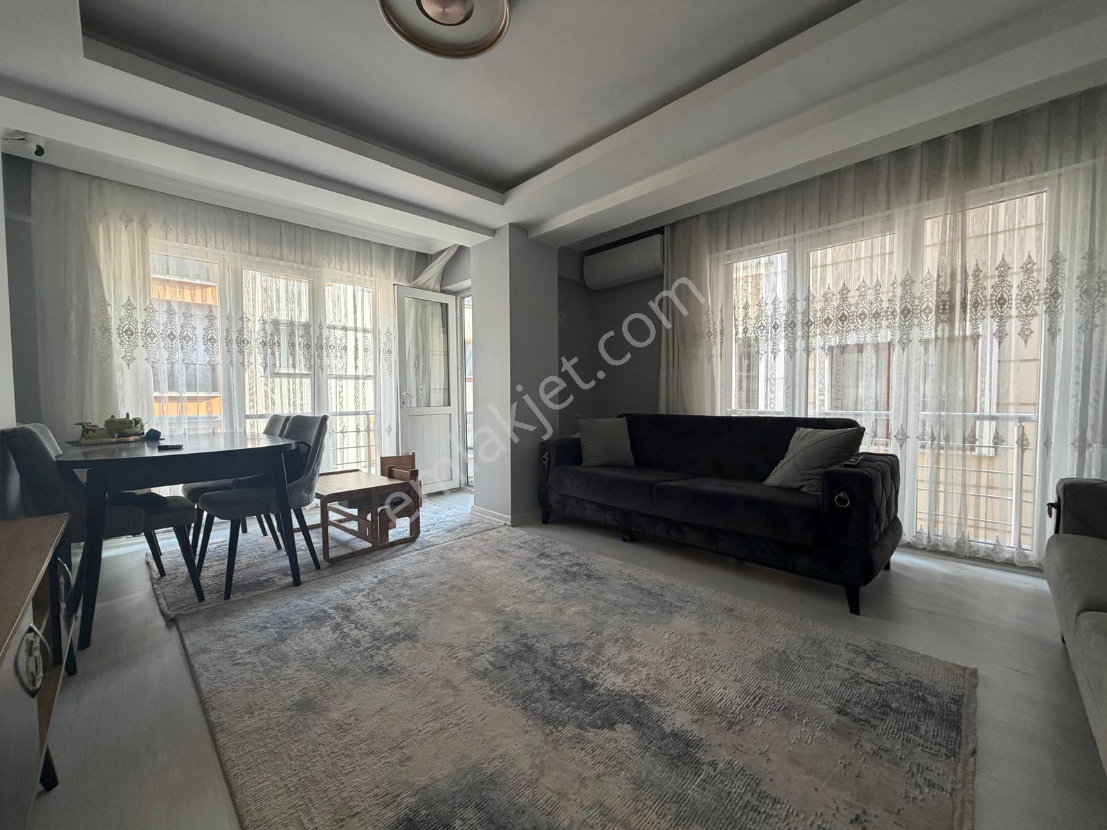 İstanbul House'dan Mahmutbey 14.sk'da 2+1 Ara Kat Genç Daire - Görsel 3