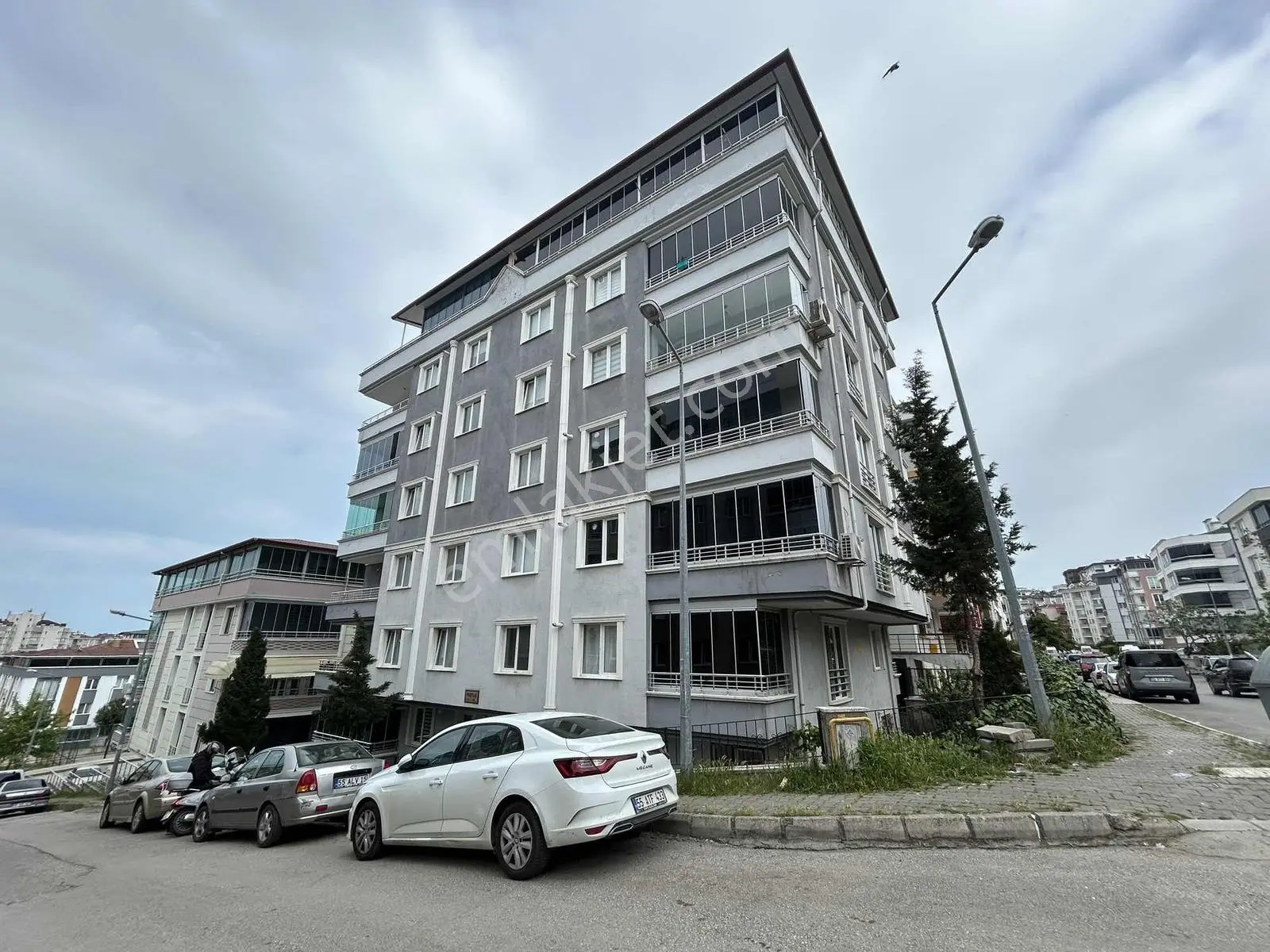 !ara Kat, Sınırsız Kredi! Mükkemel Konumda Satılık 2+1 Daire