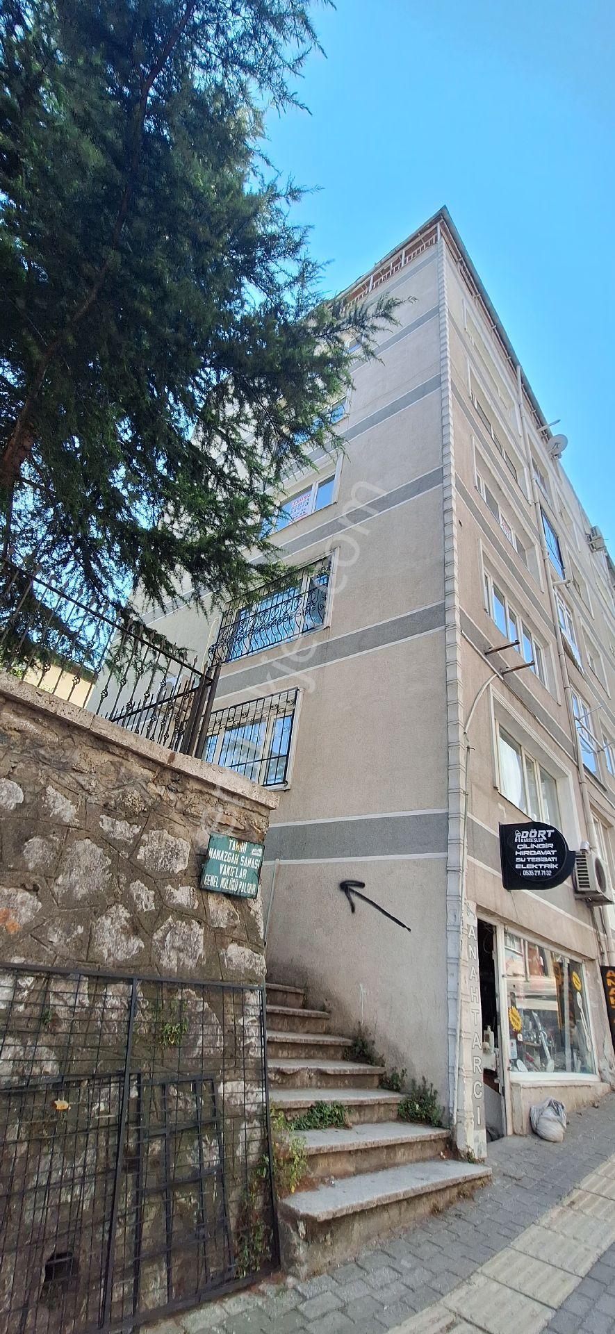 Cemal Emlak Bursa Yıldırım Namazgah Bakımlı 2+1 Arka Kat Daire