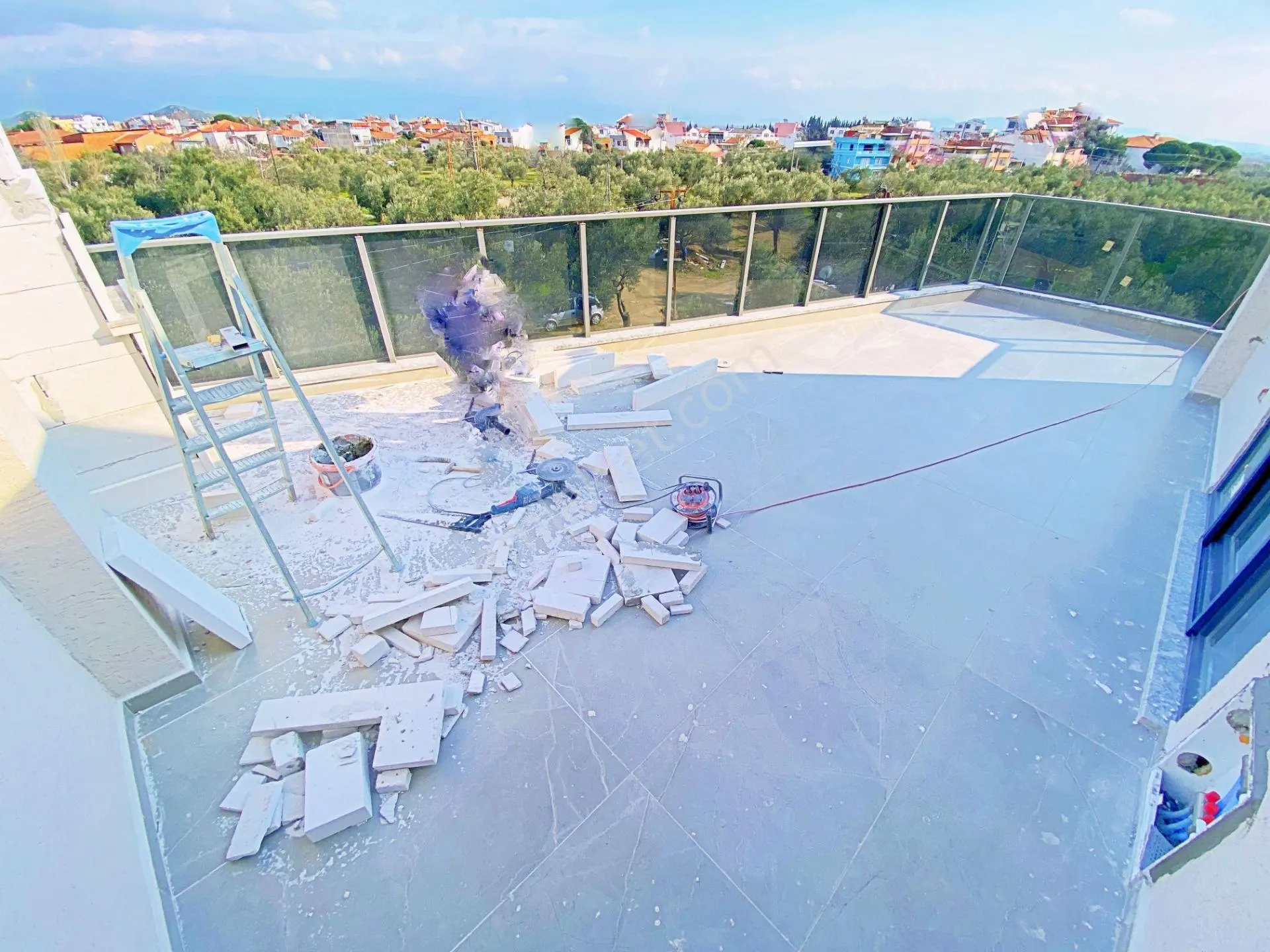Zeytinlide Yetki Gültaş Emlaktan Satılık 3+1 Yüzme Havuzlu Villa - Görsel 11