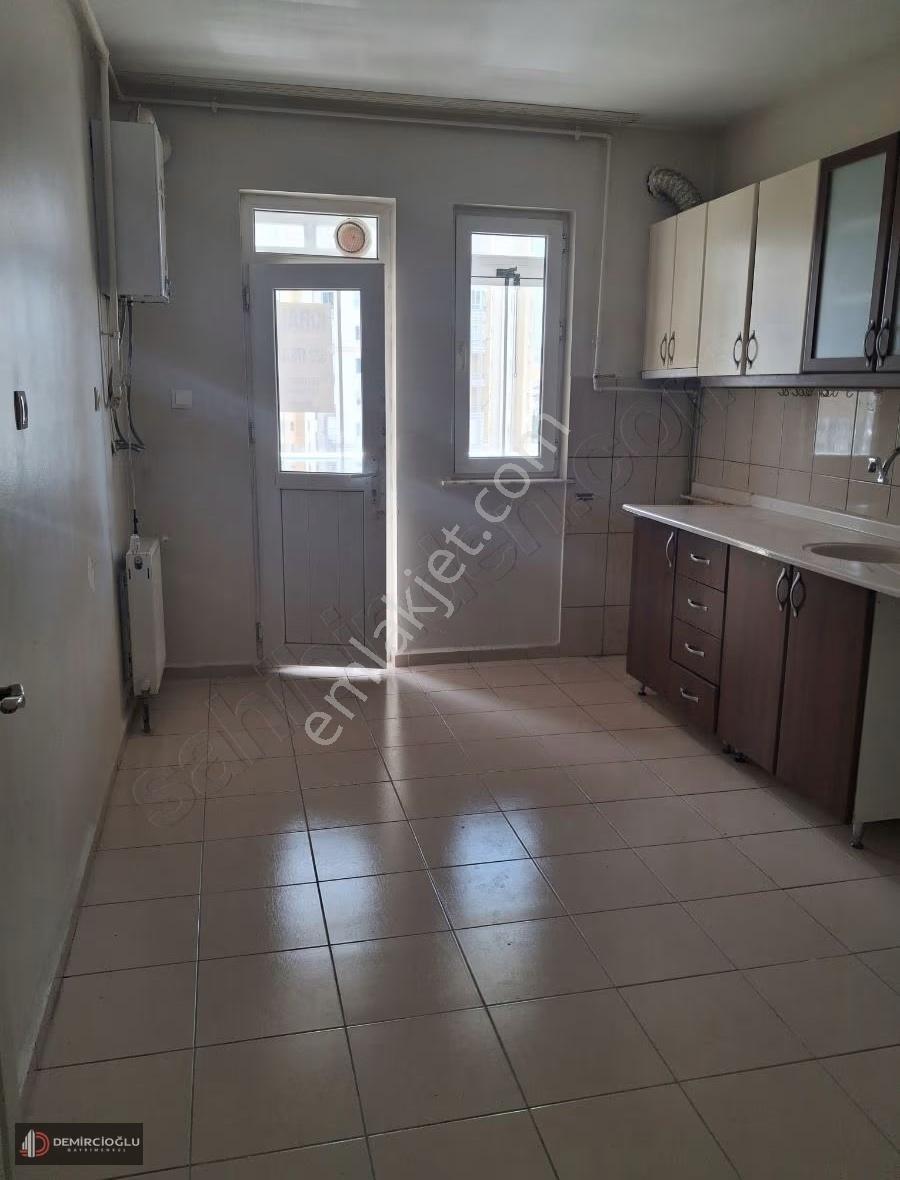 İldem Gesi Fatih'de 3+1 Kiralık Daire - Görsel 11