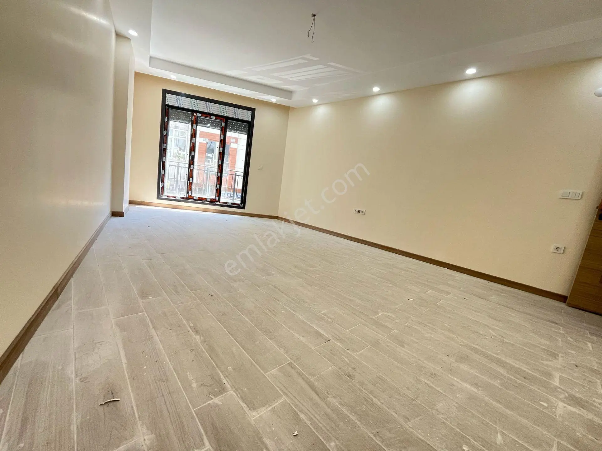 Seba'dan Kemalpaşa Mh 2+1 85m2 Asanörlü Sıfır 1.kat Daire - Görsel 3