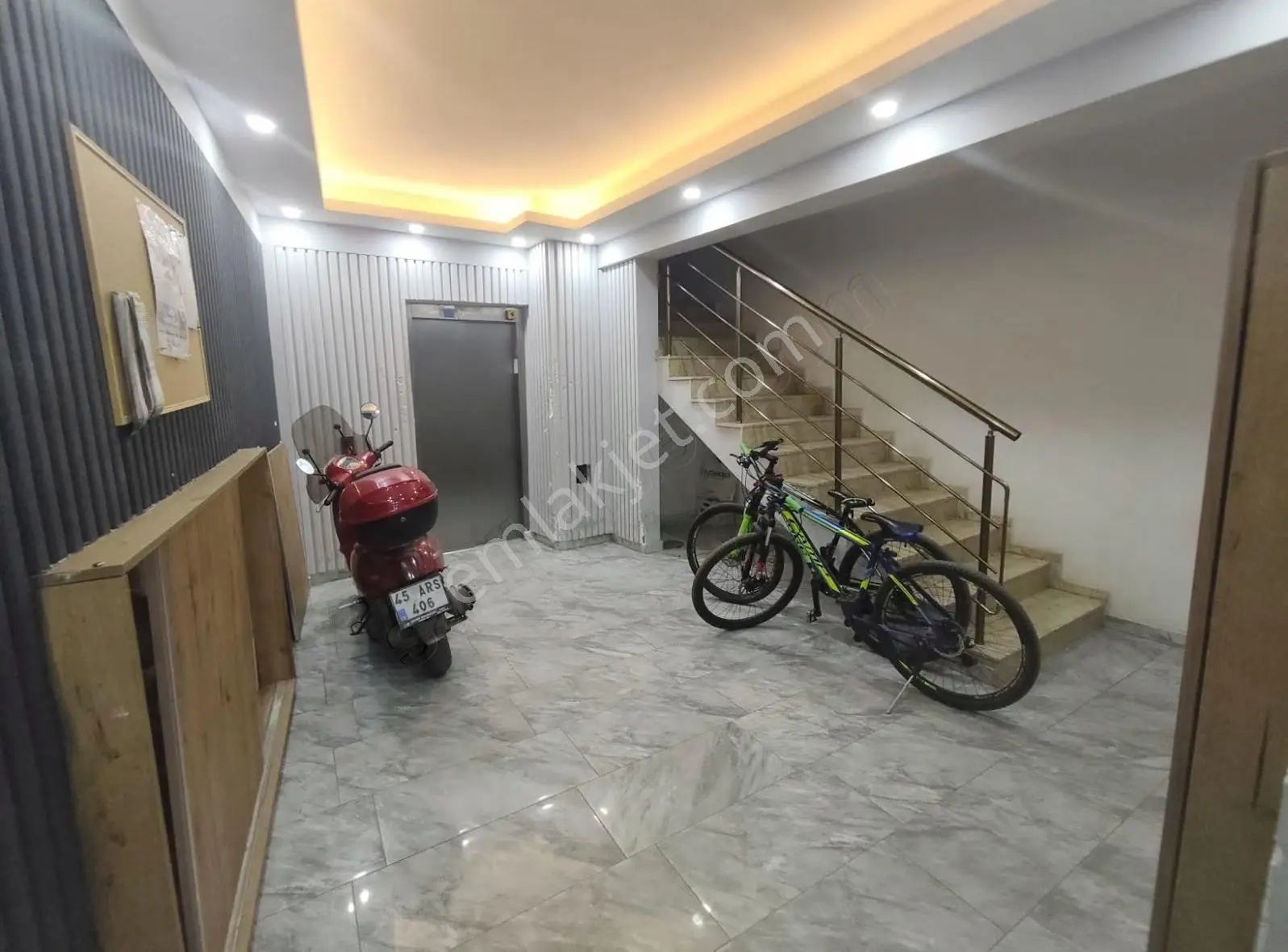 Acısu Caddesi Üzerinde Yeni Geniş Ferahkiralık Çift Balkonlu 2+1 - Görsel 3