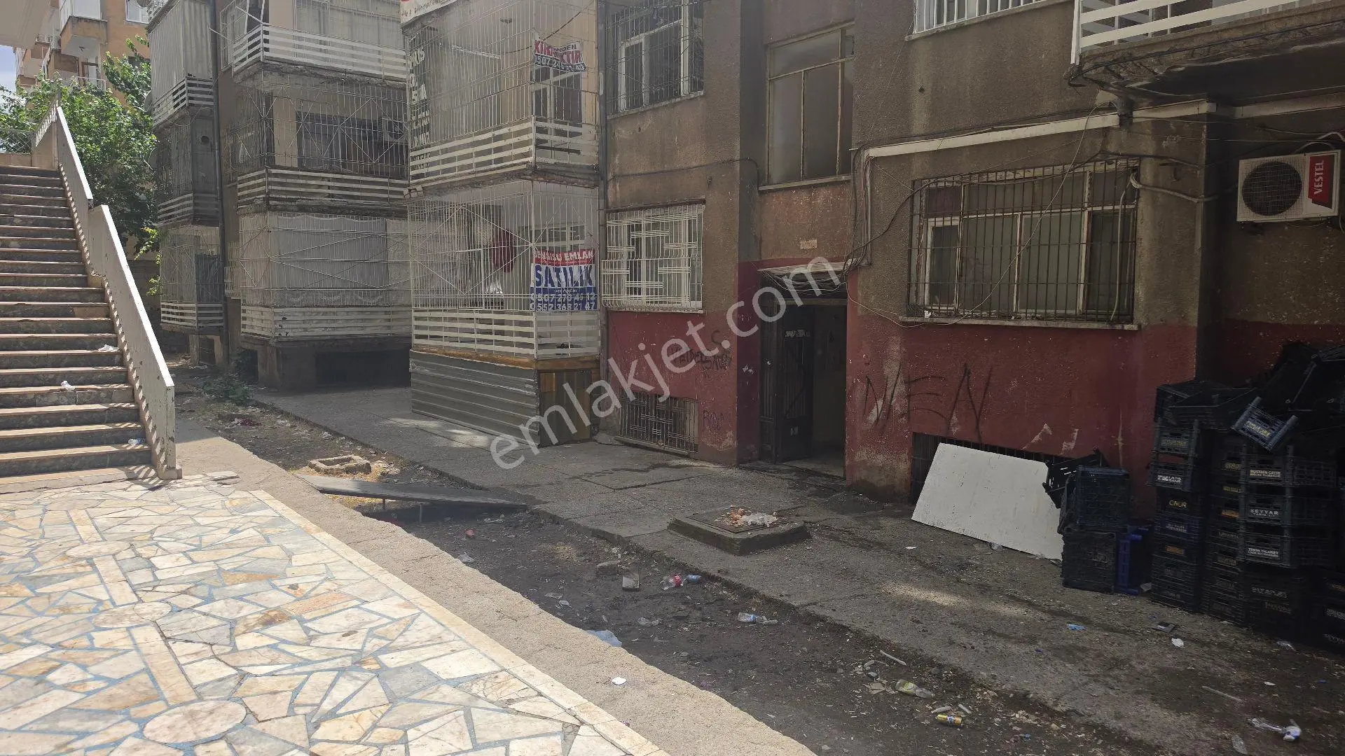 Aliemri 1.sokak Bakımlı Satılık Zemin Kat - Görsel 4