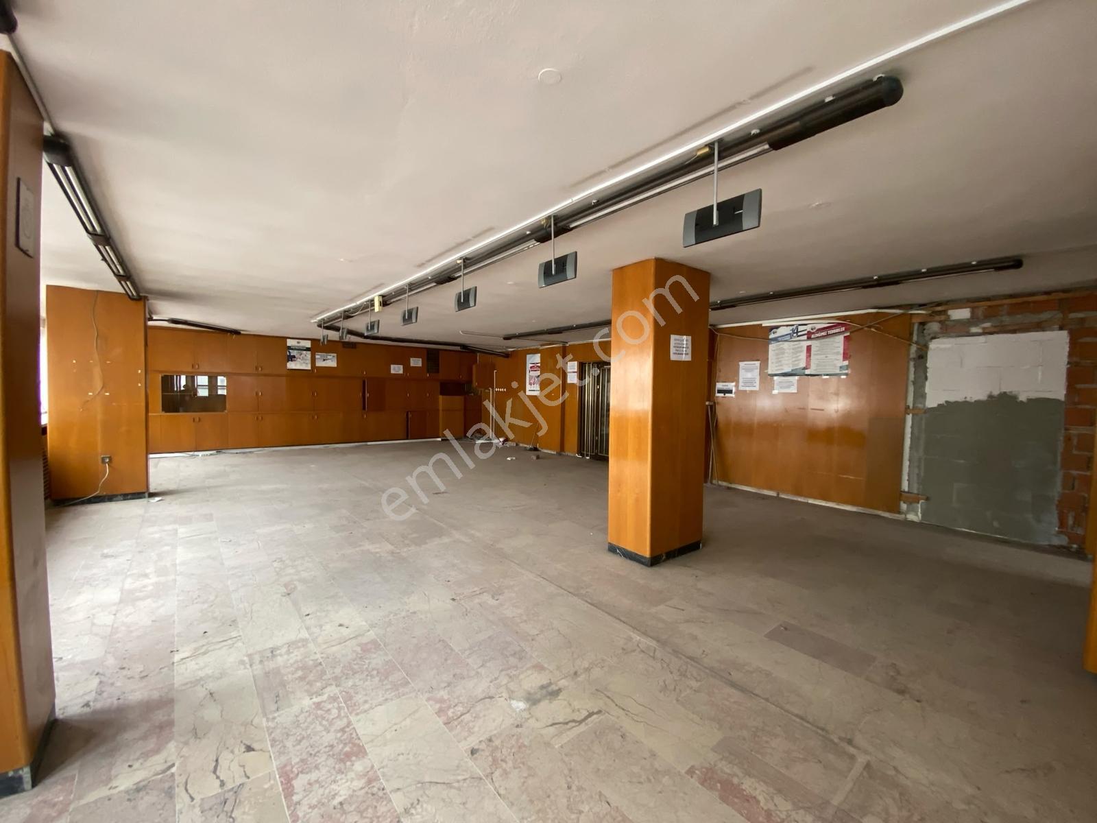 Bağcılar Meydanda 150 M2 Ofis Katı - Görsel 5