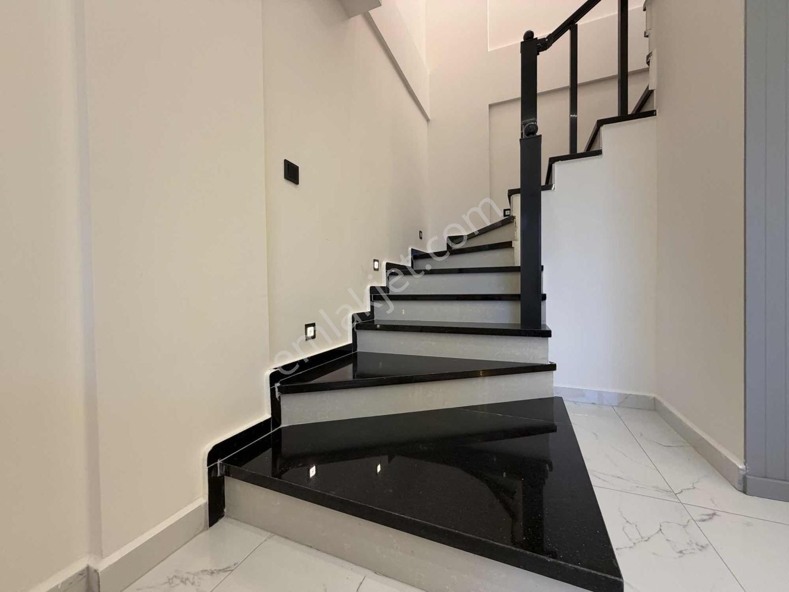 Didimde Ultra Lüks Eşyalı 3+1 Havuzlu Villa - Görsel 36