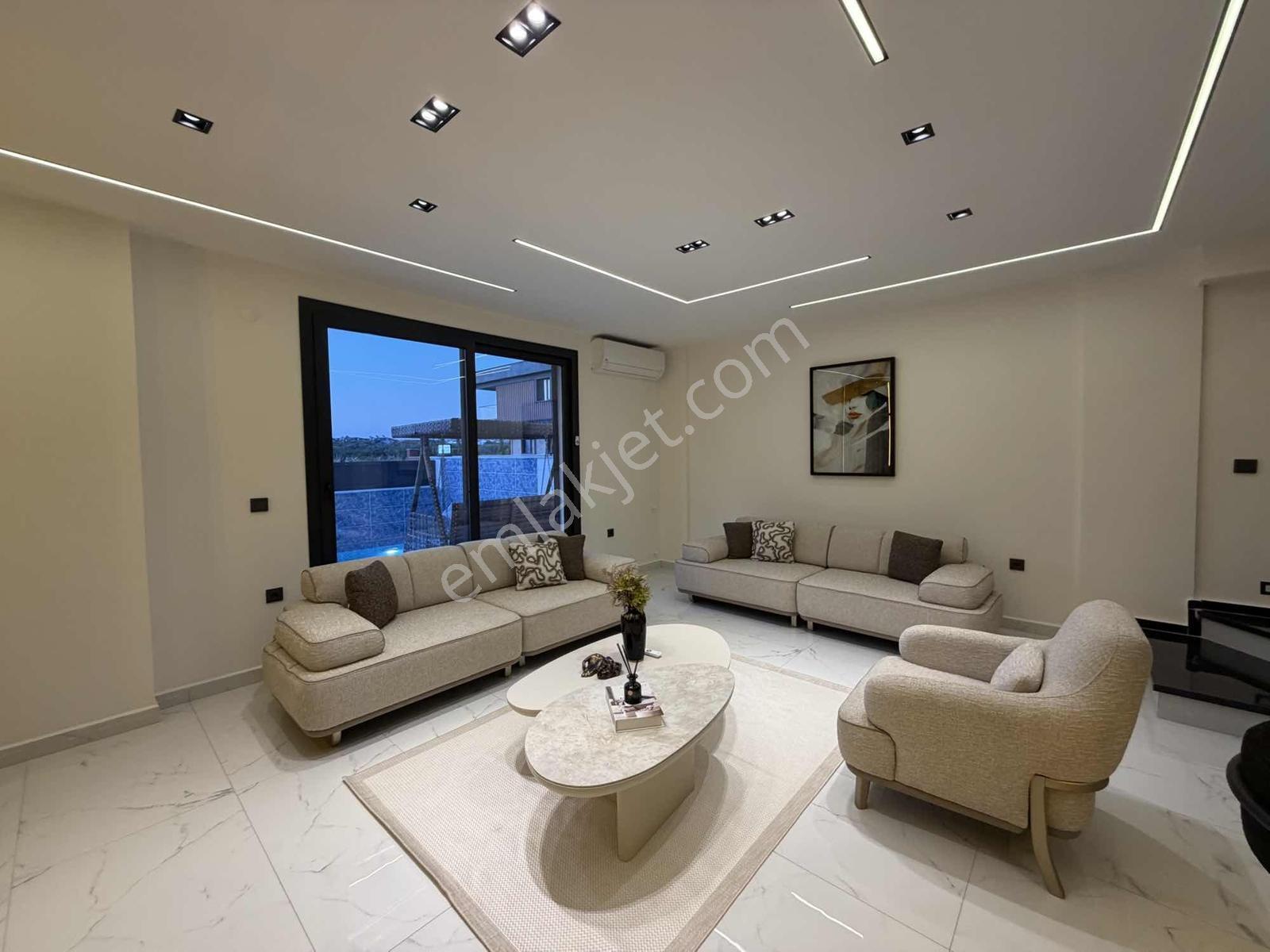 Didimde Ultra Lüks Eşyalı 3+1 Havuzlu Villa - Görsel 6