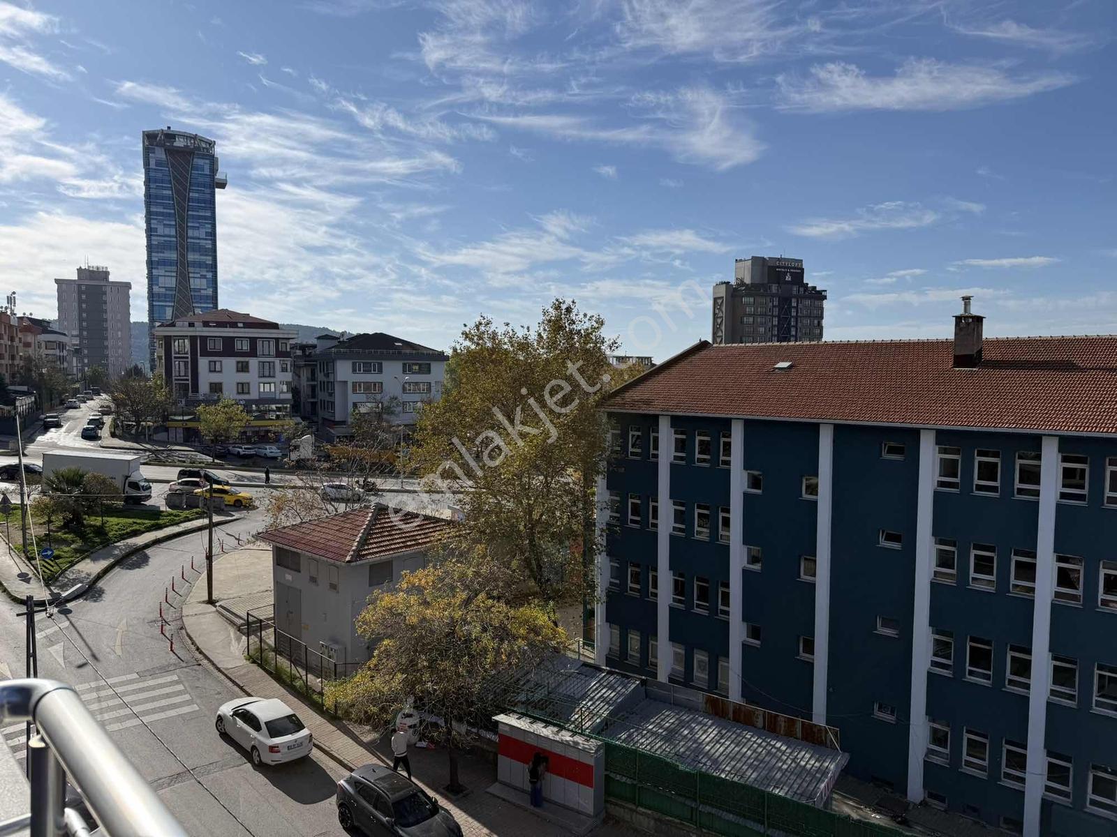 Kayışdağ Mah. Yeditepe Ünv Ful Eşyal 1+1 35 M2 Teraslı Çatı Katı - Görsel 18