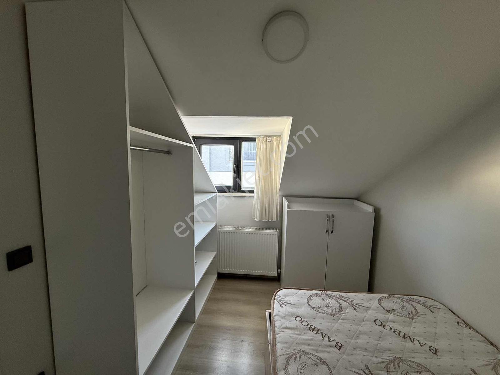 Kayışdağ Mah. Yeditepe Ünv Ful Eşyal 1+1 35 M2 Teraslı Çatı Katı - Görsel 10
