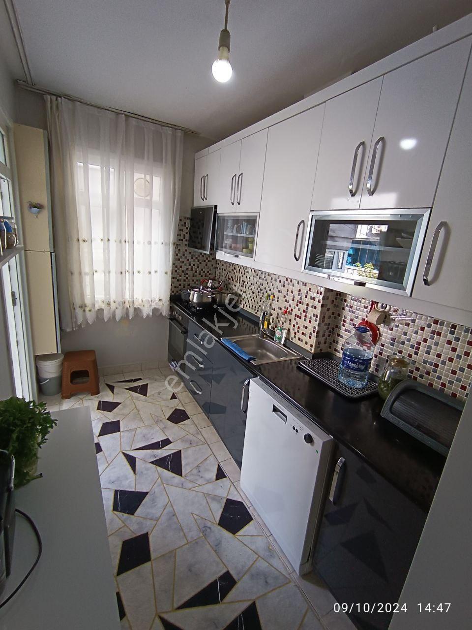 Bağcılar Hürriyet Mah Satılık 1. Kat 85m2 Balkon Mevcut - Görsel 11