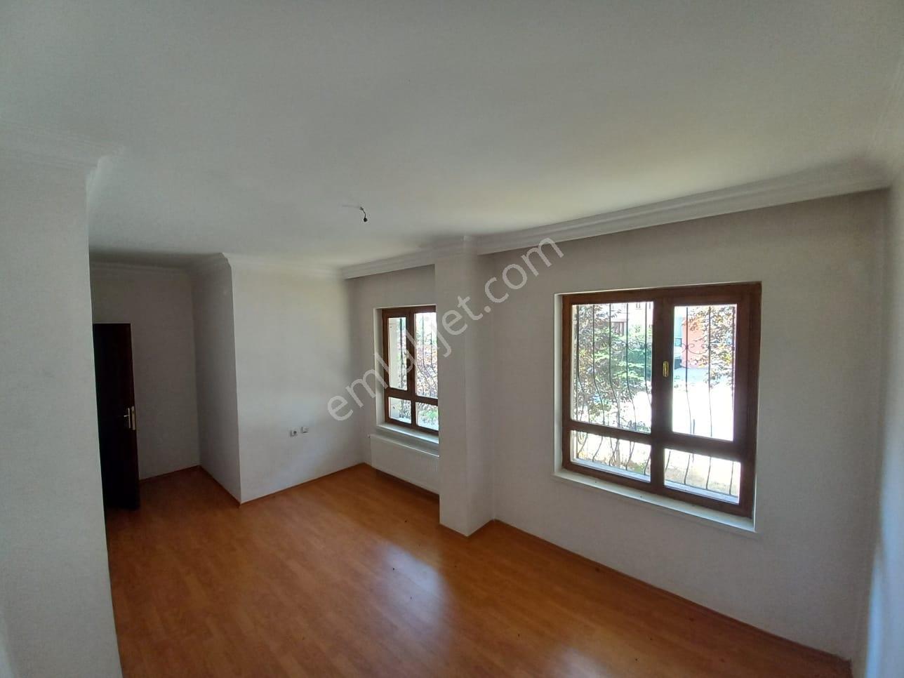 Çiçekli Mahallesinde 3+1 120m2 Ön Cephe - Görsel 13