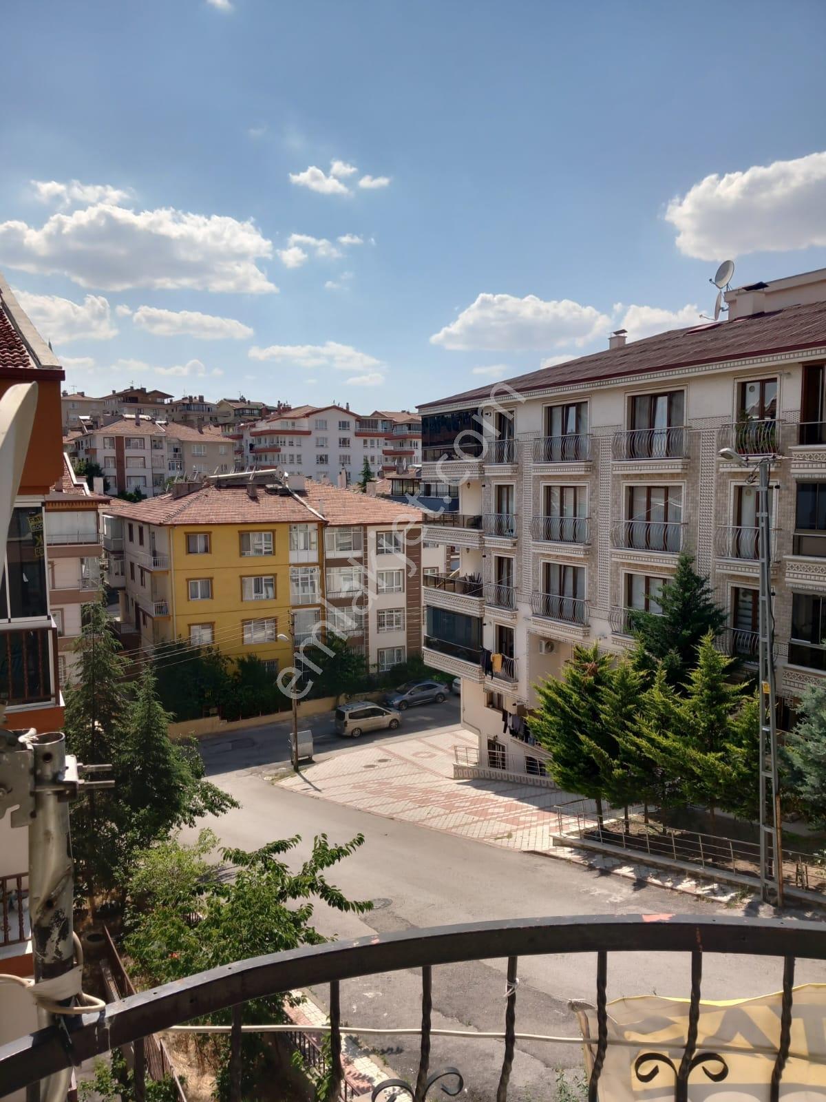 Çiçekli Mahallesinde 3+1 120m2 Ön Cephe