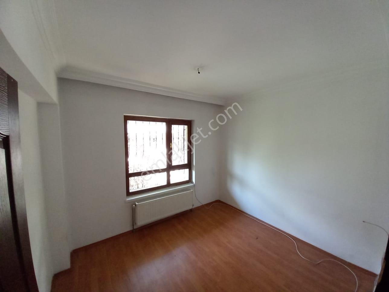Çiçekli Mahallesinde 3+1 120m2 Ön Cephe - Görsel 17