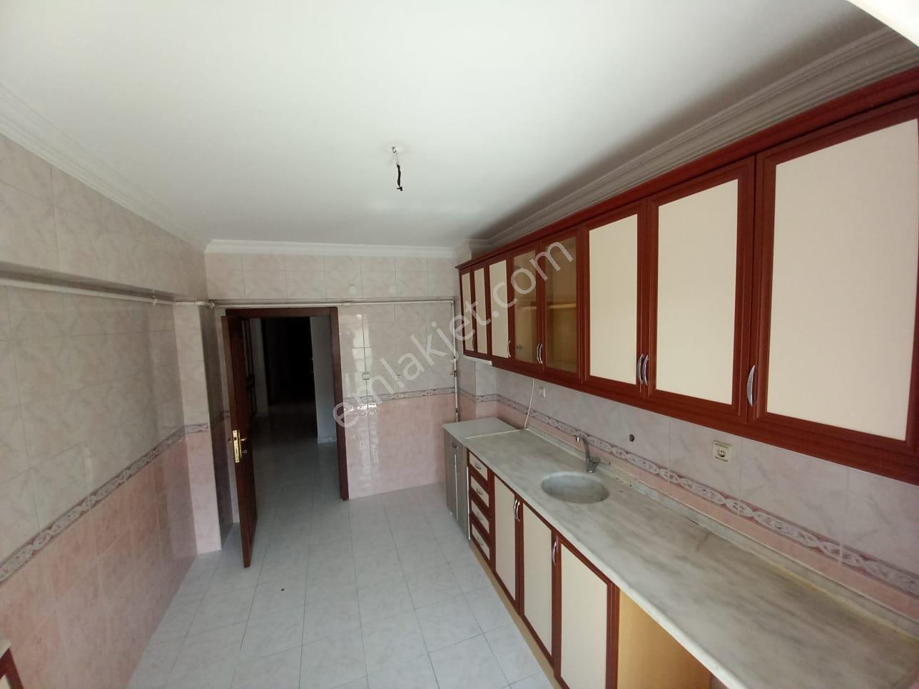 Çiçekli Mahallesinde 3+1 120m2 Ön Cephe - Görsel 20