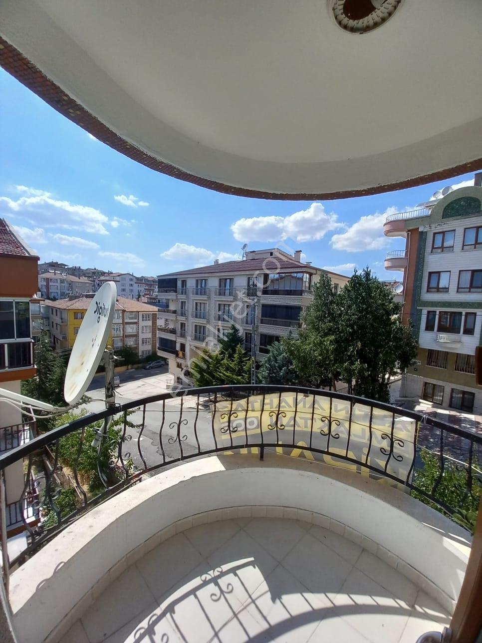 Çiçekli Mahallesinde 3+1 120m2 Ön Cephe - Görsel 10