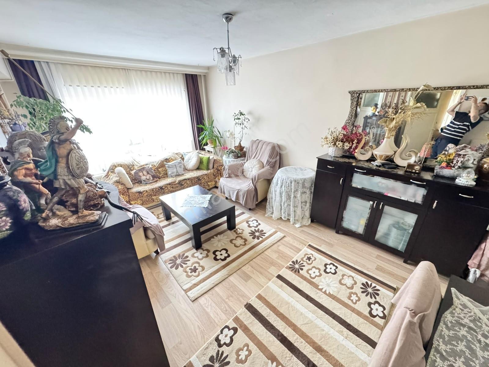 Çiçekli Mahallesinde 3+1 120m2 Katta Krediye Uygun - Görsel 31
