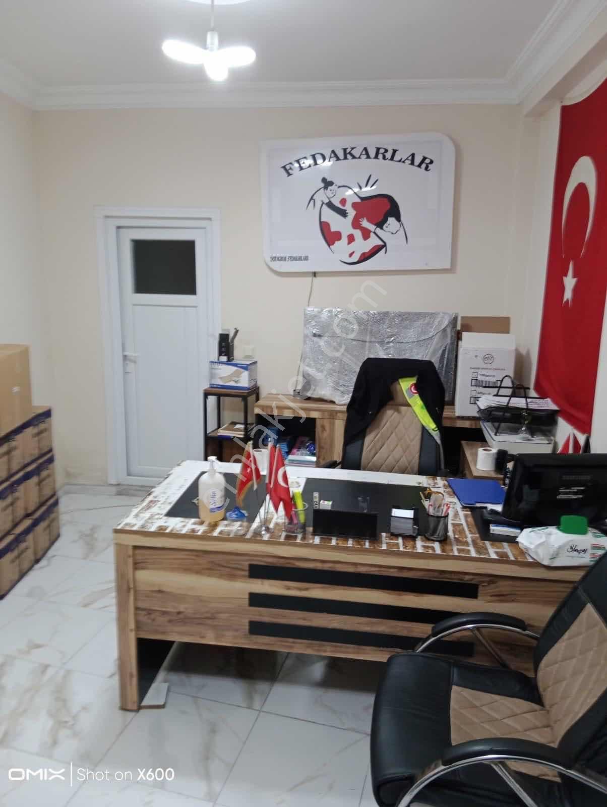 Çırçır"da Satılık 90mt Dükkan - Görsel 3