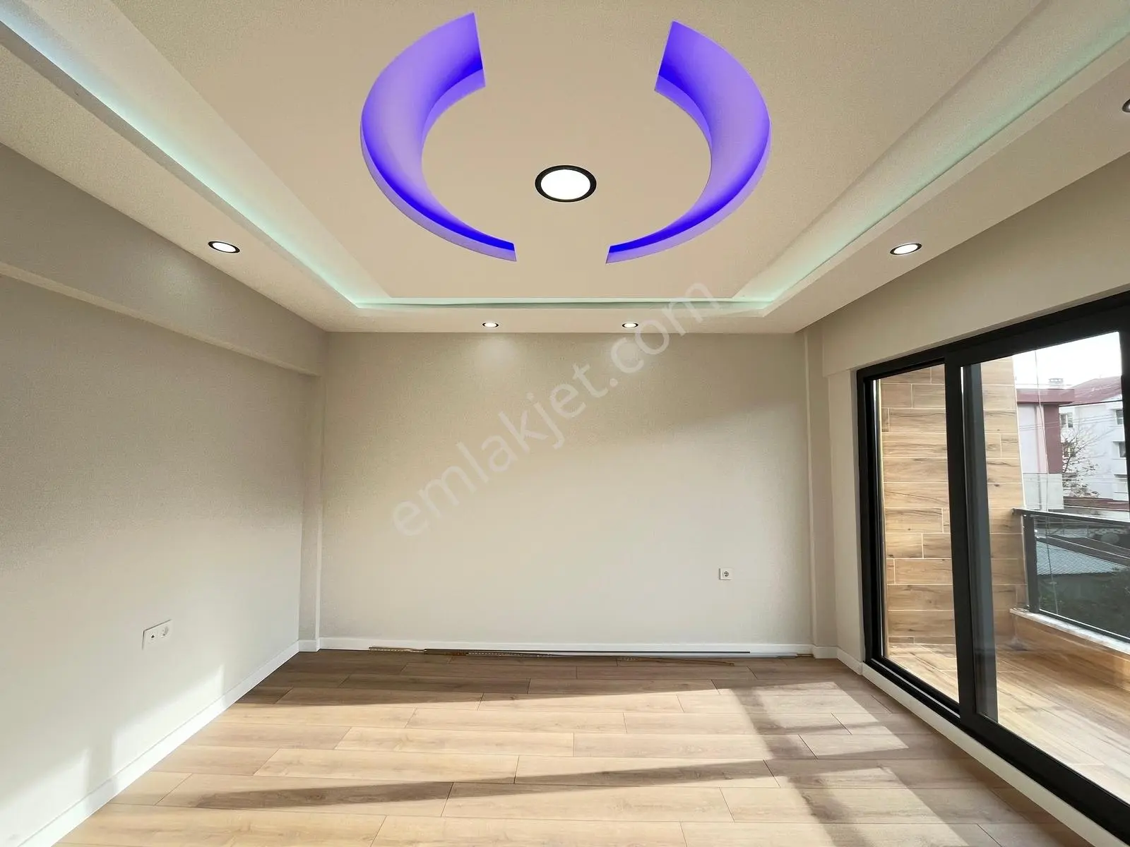 Parstan Akçayda Denize 200 Mesafede Geniş Balkonlu Modern 2+1 - Görsel 33