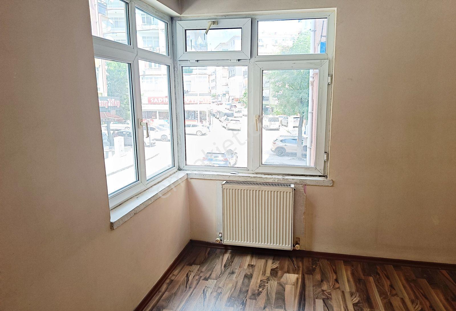 Özevlerde Metroya Yakın 3+1 Satılık Daire - Görsel 18