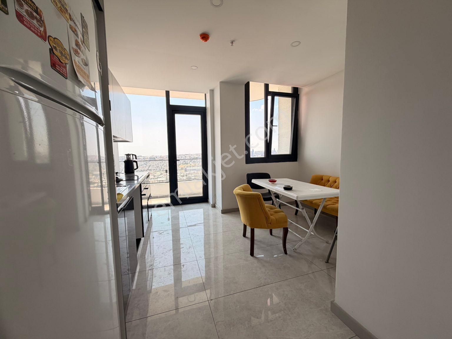 Empire İstanbul’da Prestijli 2+1 | Konut Veya Ofis Kullanımına Uygun - Görsel 2