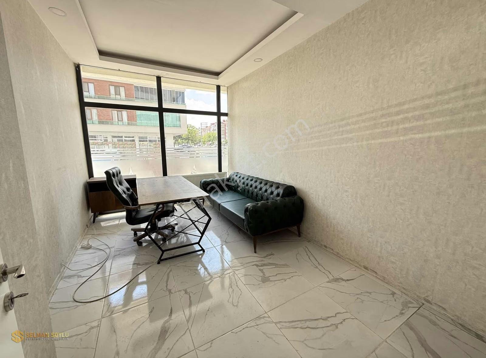 Karatay'da Vitrin Değeri Yüksek 100+100 M2 Kiralık Dükkan - Görsel 8