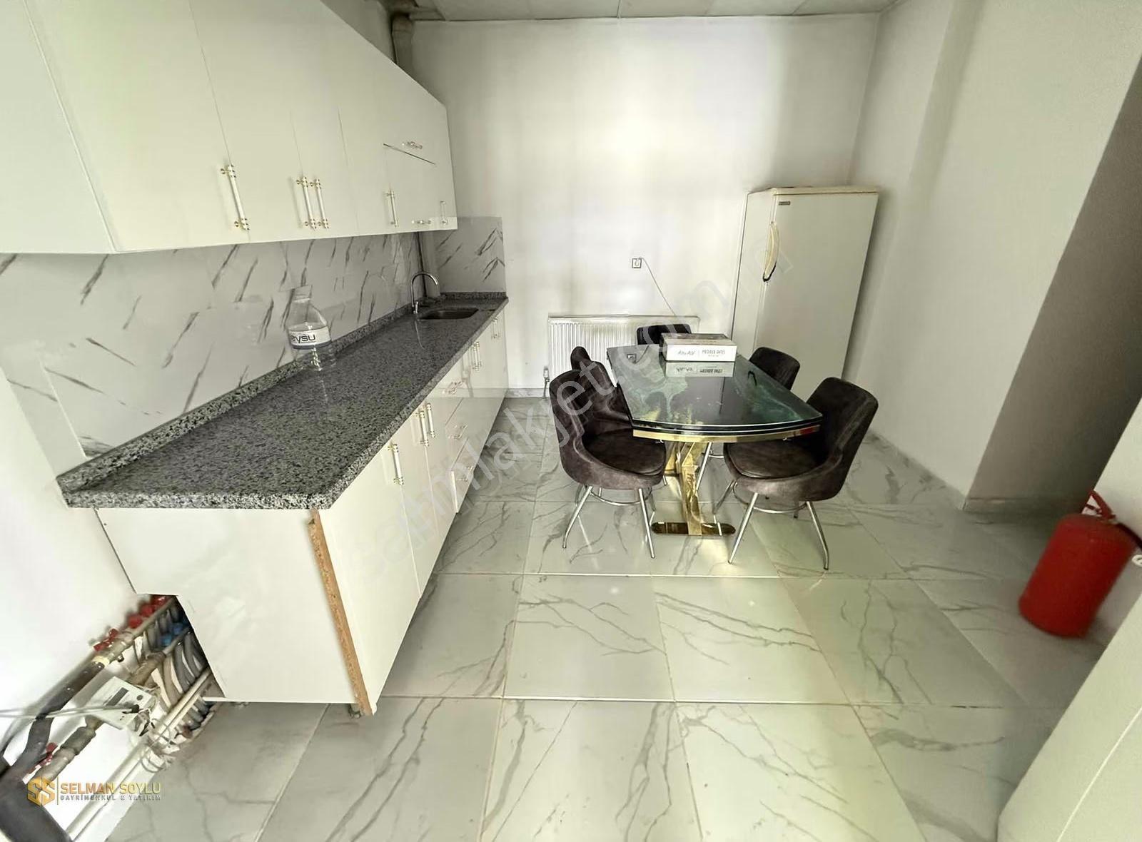 Karatay'da Vitrin Değeri Yüksek 100+100 M2 Kiralık Dükkan - Görsel 7
