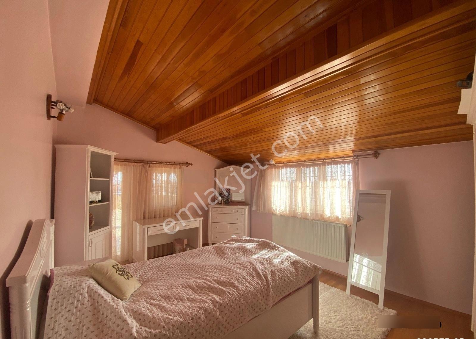 Pancarlı Mahallesinde Hasarsız, Bakımlı 5+2 Dubleks Daire - Görsel 4