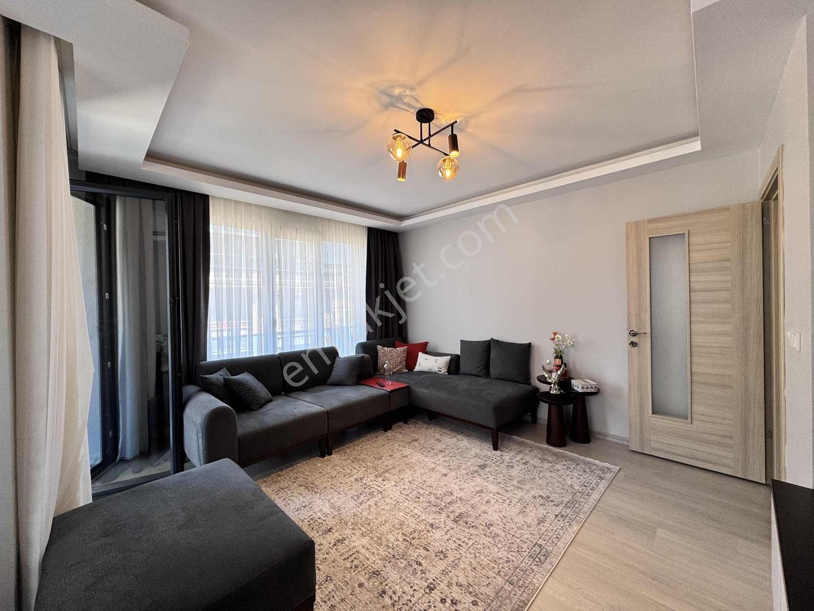 Çekmeköy Flora Park Sitesinde Kiralık 2+1 Arakat Daire - Görsel 21