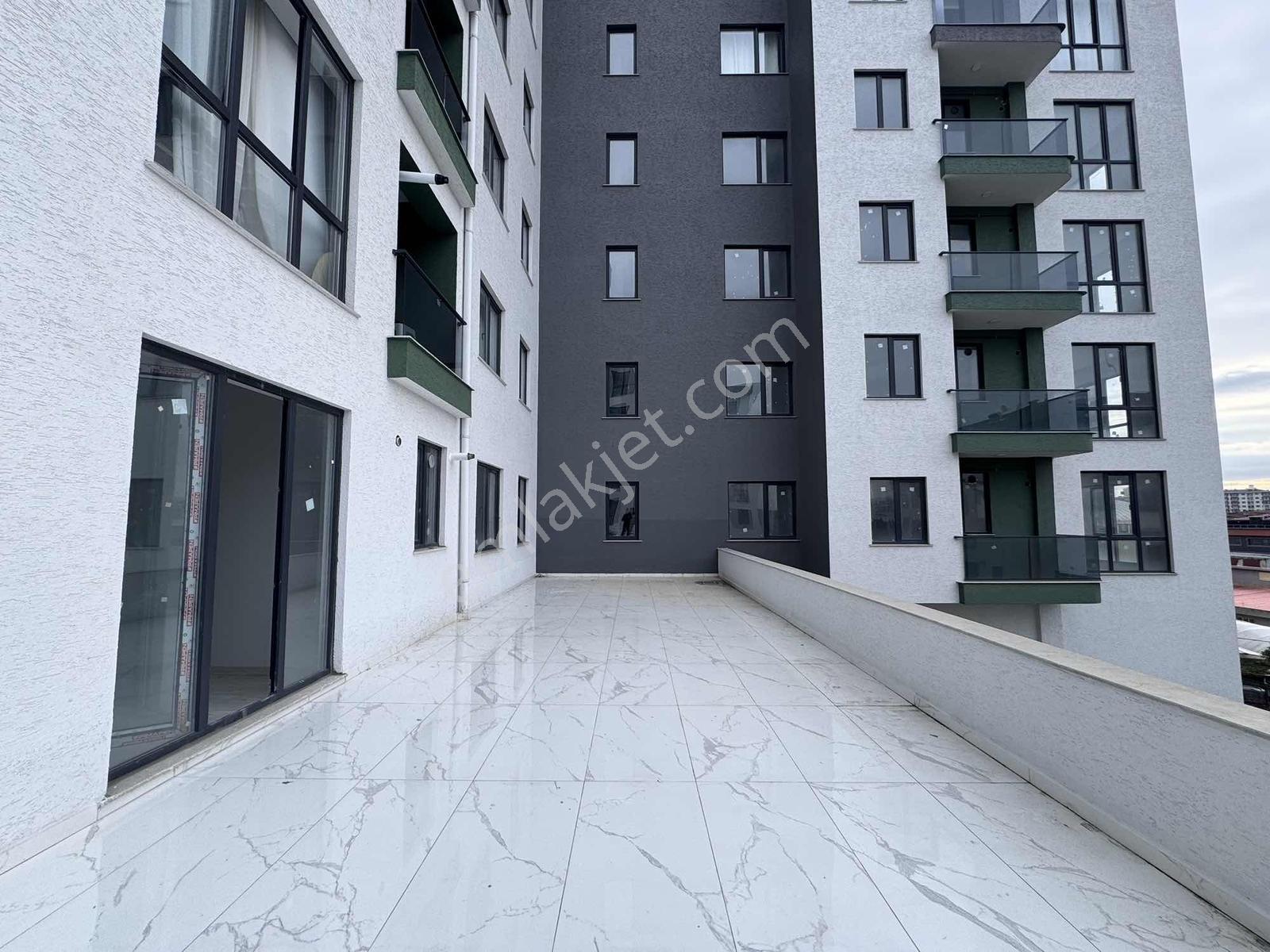 Yenidoğan Turan Towers'ta Kiralık Teraslı 2+1 Sıfır Daire - Görsel 28