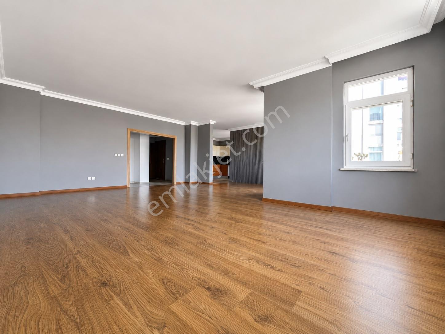 Çengelköy Doktorlar Sitesinde 155m2 Masrafsız Keyifli Daire - Görsel 9