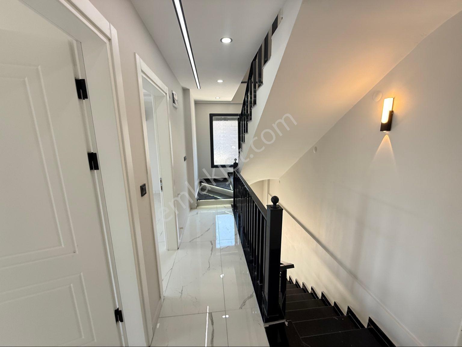 Didim Hisar Mahallesinde Lüks Havuzlu Ve Garajlı Villa - Görsel 14