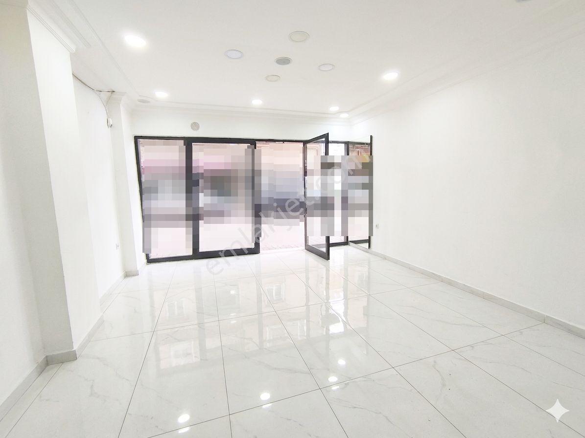 Yenibosnada Merkez Camii Yakını Düz Giriş Dükkan Kiralık