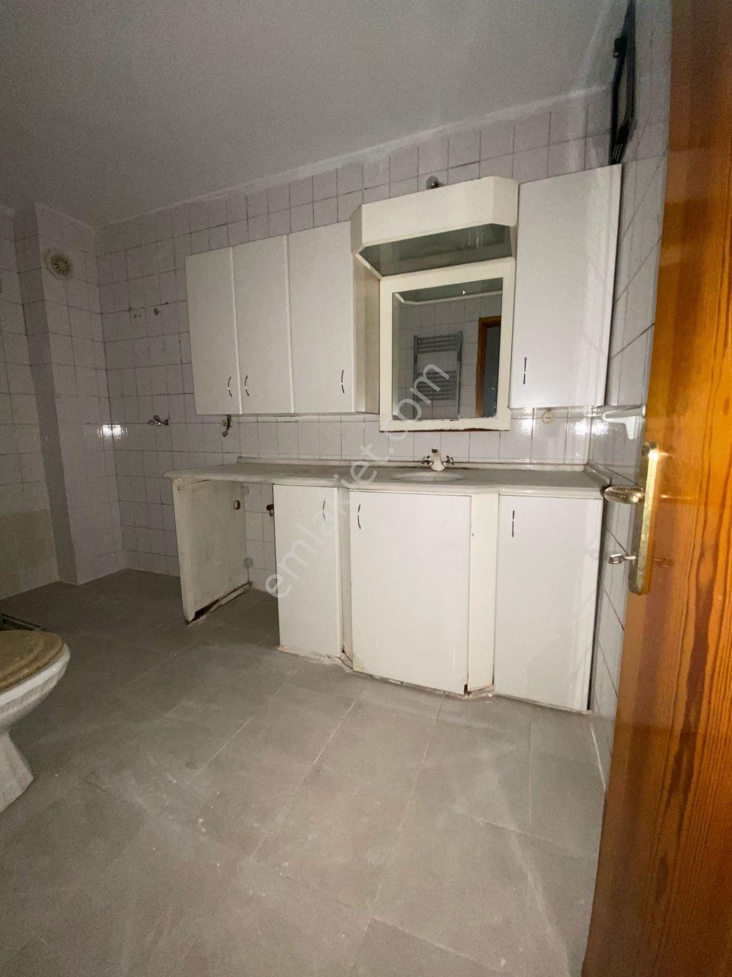 Yeşilyurt Ordu Cd.yanı Otoparklı 160m² 3+1 - Görsel 21