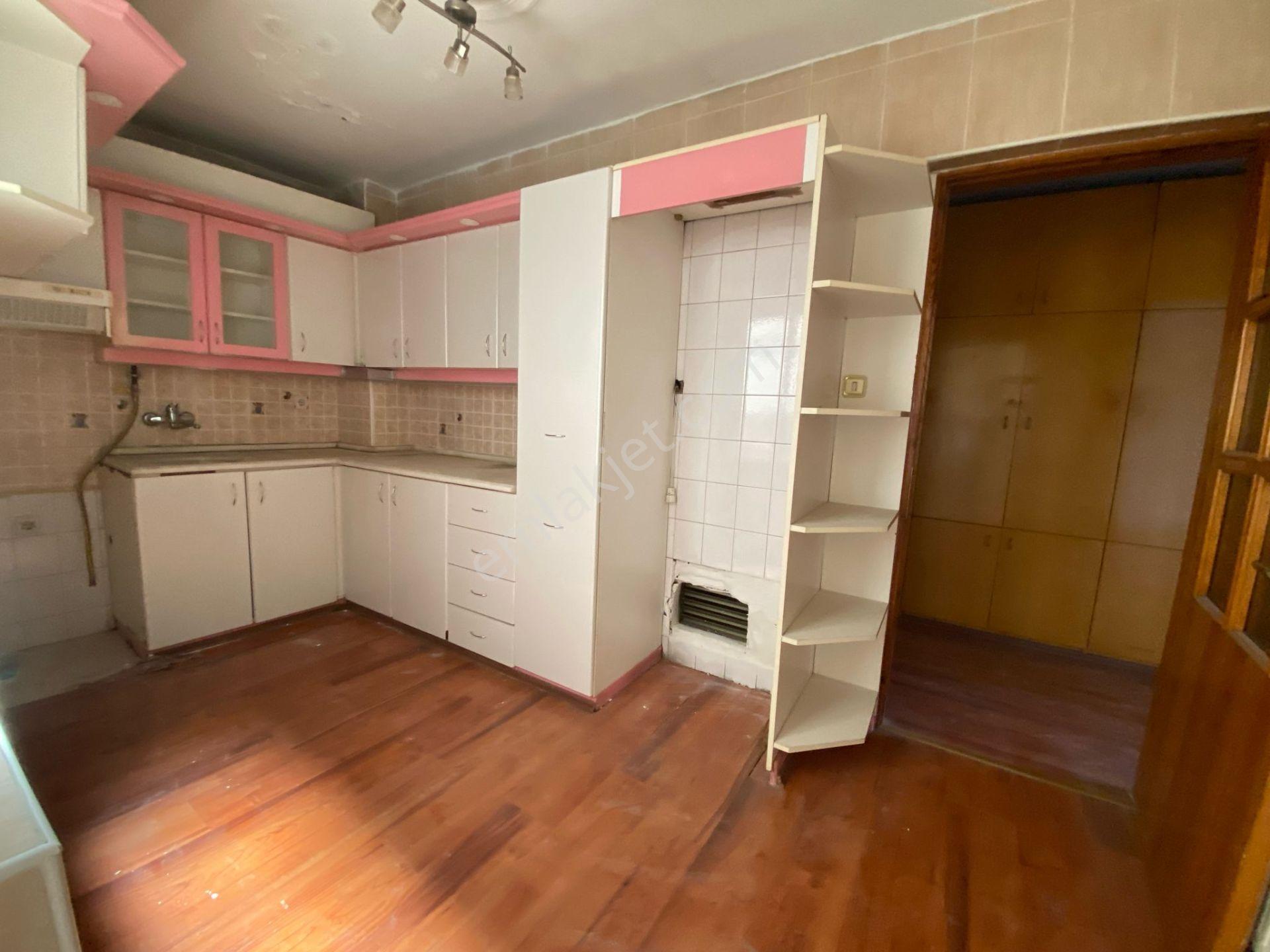 Yeşilyurt Ordu Cd.yanı Otoparklı 160m² 3+1 - Görsel 20