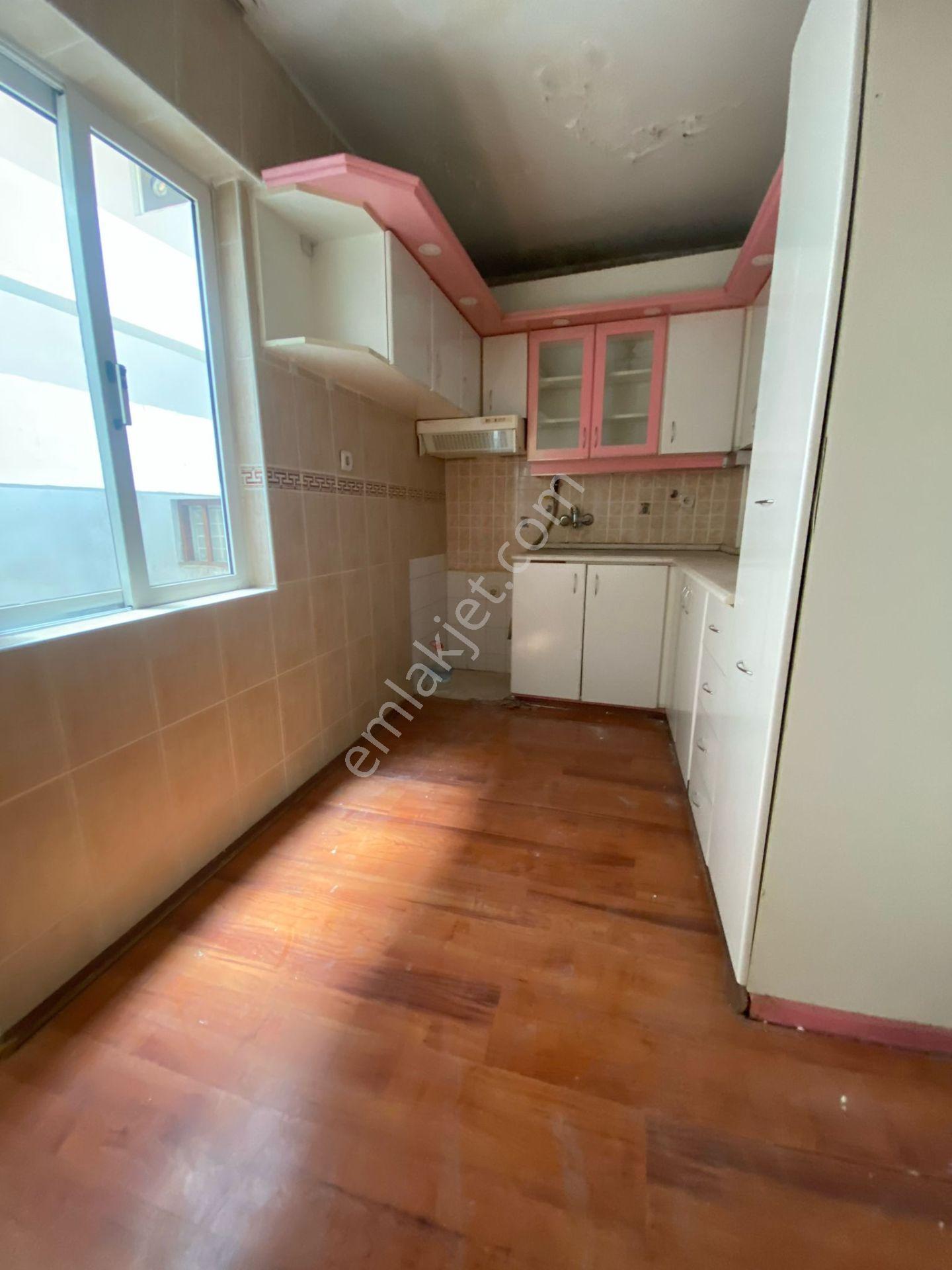 Yeşilyurt Ordu Cd.yanı Otoparklı 160m² 3+1 - Görsel 14